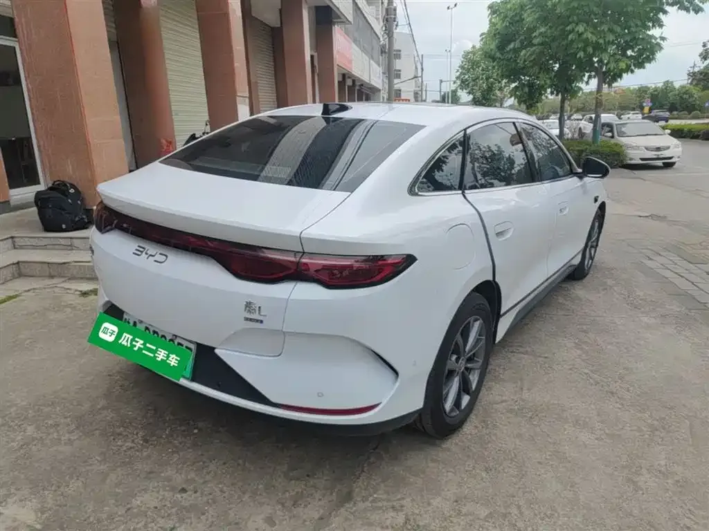 BYD Qin L — фото 10