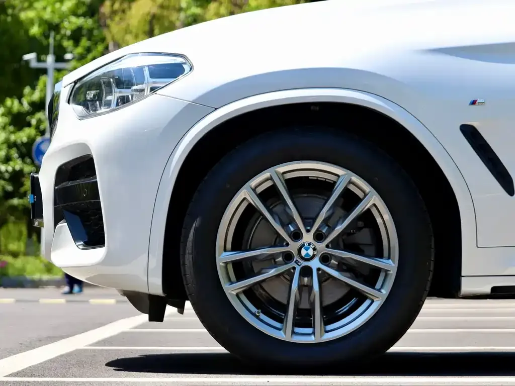 BMW X3 — фото 10