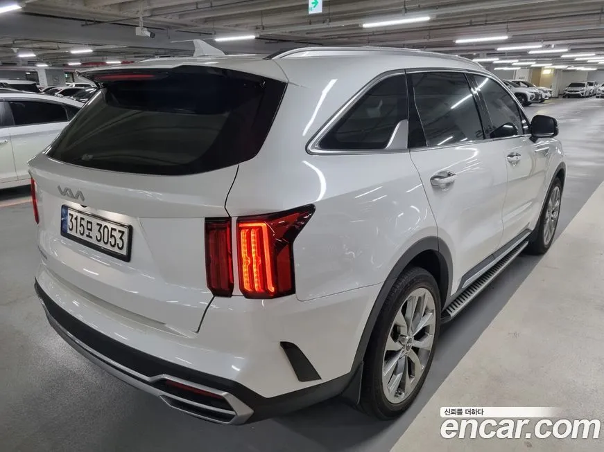 Kia Sorento — фото 10