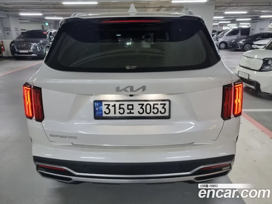 Kia Sorento — фото 6