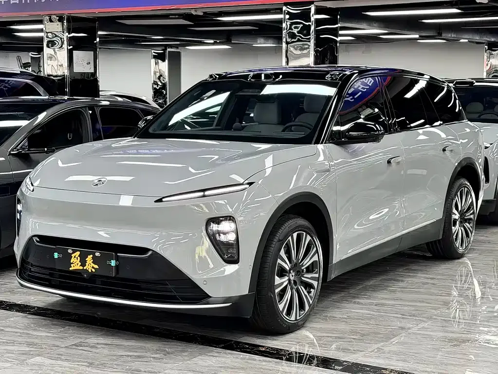 NIO ES8 — фото 1