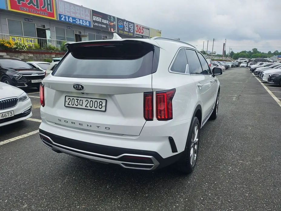 Kia Sorento — фото 8