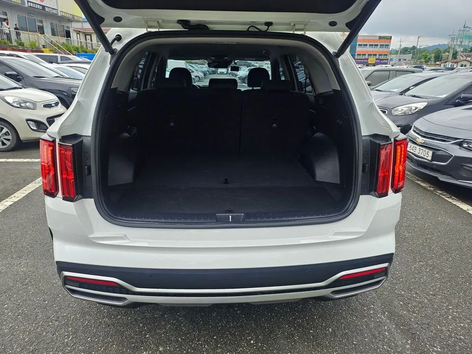 Kia Sorento — фото 7