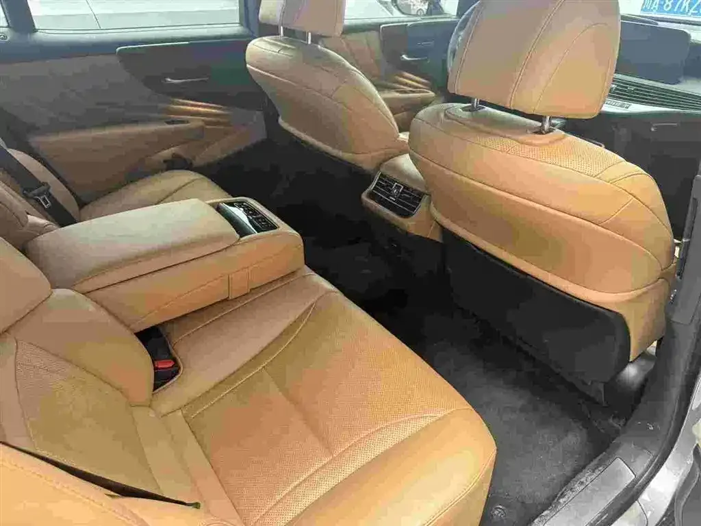 Lexus LS 2021 из CN, фото 4