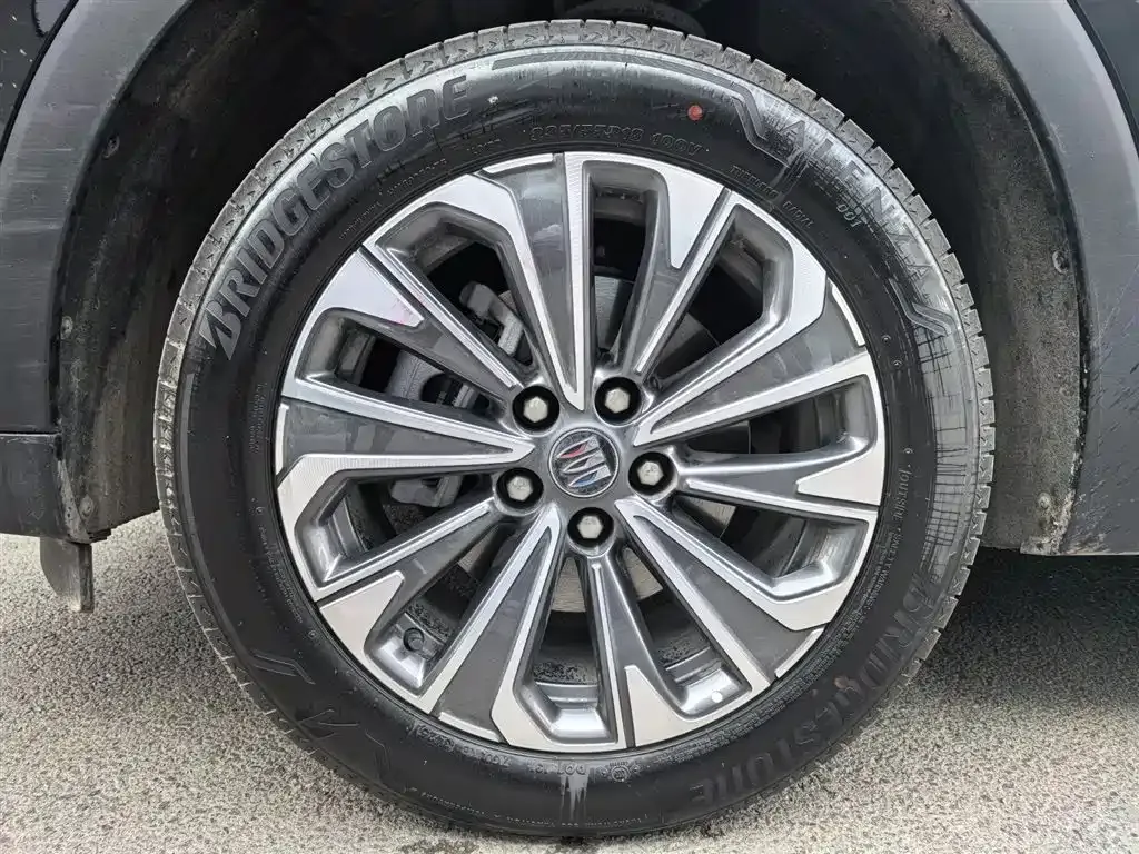 Buick Envision Plus — фото 4