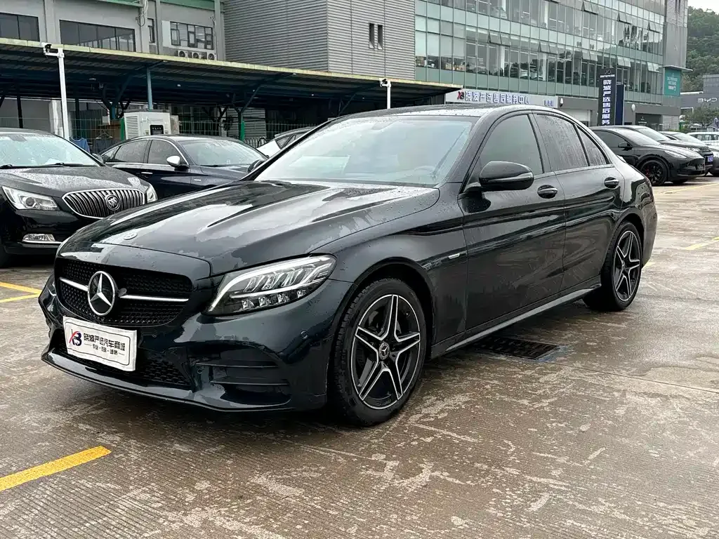 Mercedes-Benz C-Class — фото 1