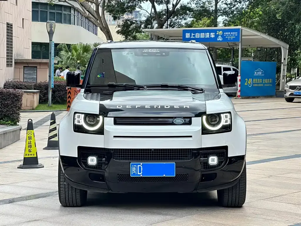 Land Rover Defender — фото 6