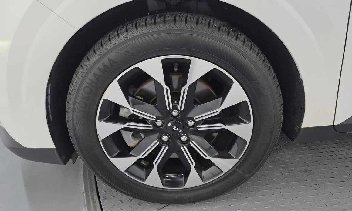 Kia Carnival 2023 из KR, фото 10