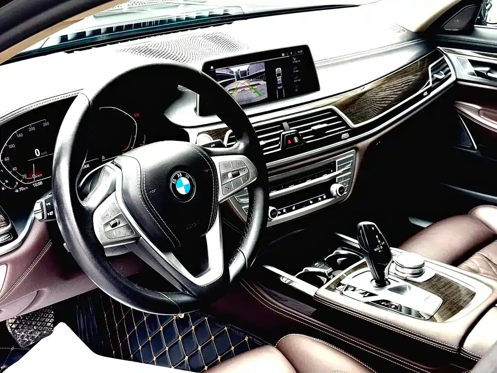 BMW 7 Series 2021 из CN, фото 8