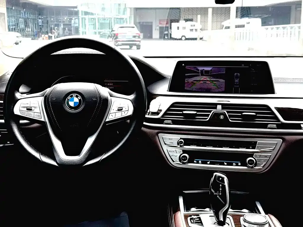 BMW 7 Series 2021 из CN, фото 3