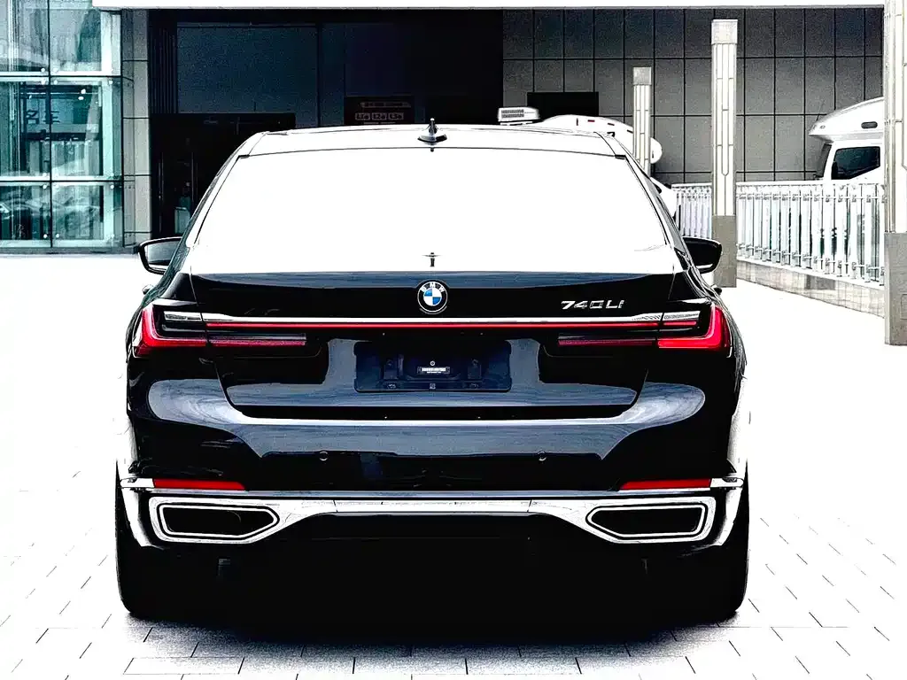 BMW 7 Series 2021 из CN, фото 4