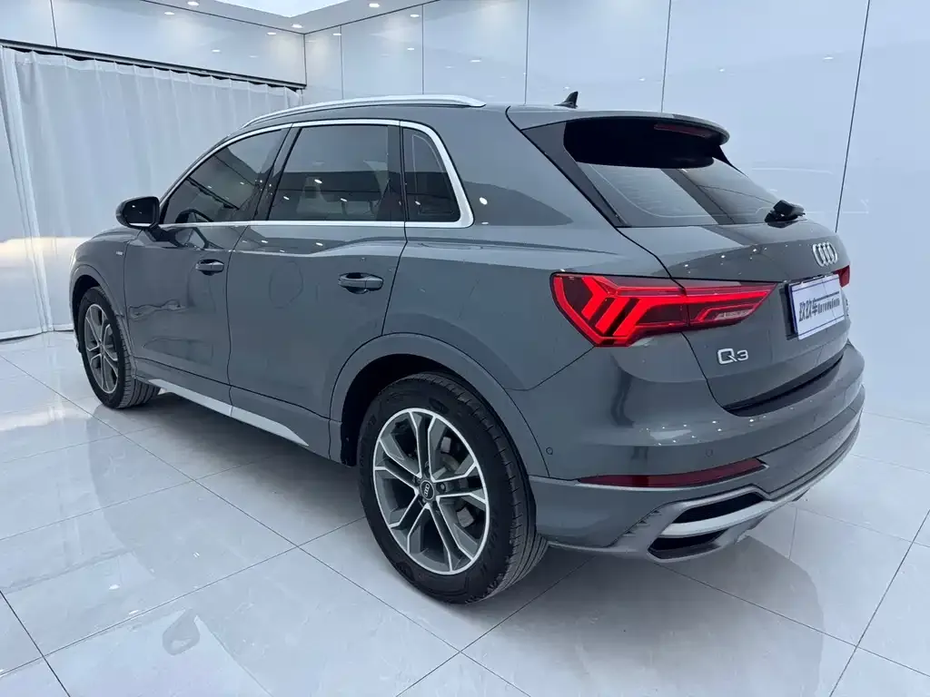 Audi Q3 — фото 6
