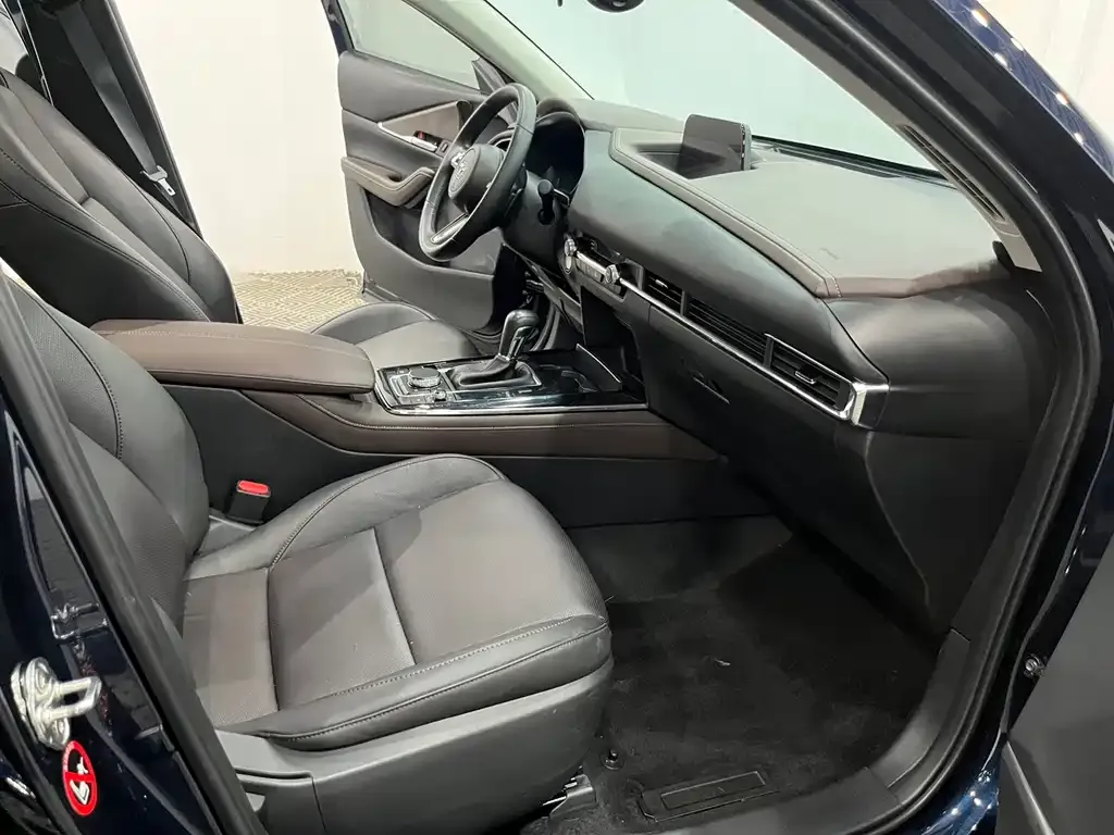 Mazda CX-30 2022 из CN, фото 3