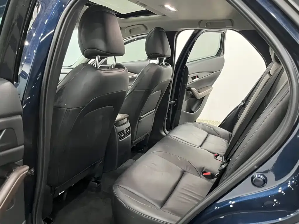 Mazda CX-30 2022 из CN, фото 7