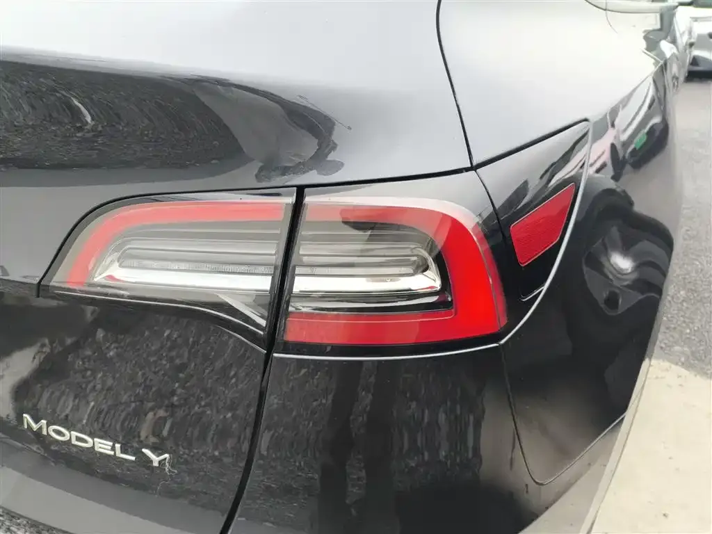 Tesla Model Y 2024 из CN, фото 3