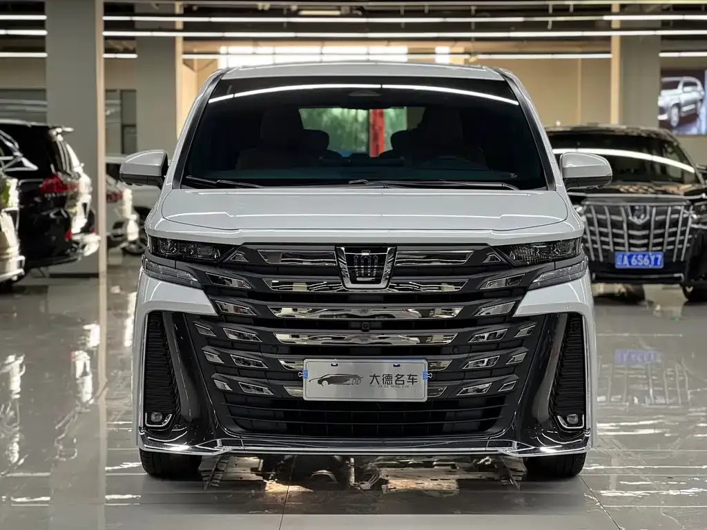 Toyota Vellfire — фото 7