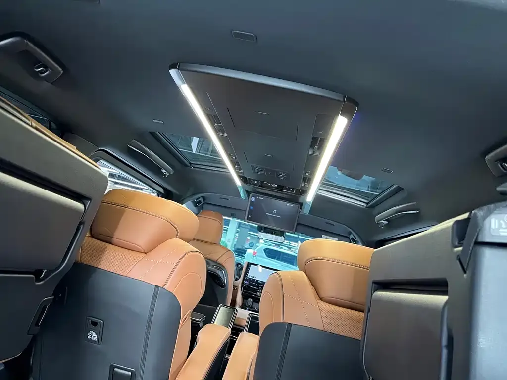 Toyota Vellfire — фото 10