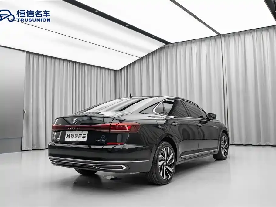Volkswagen Passat — фото 6