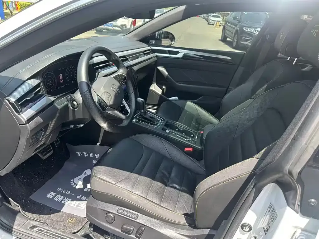Volkswagen CC 2023 из CN, фото 3