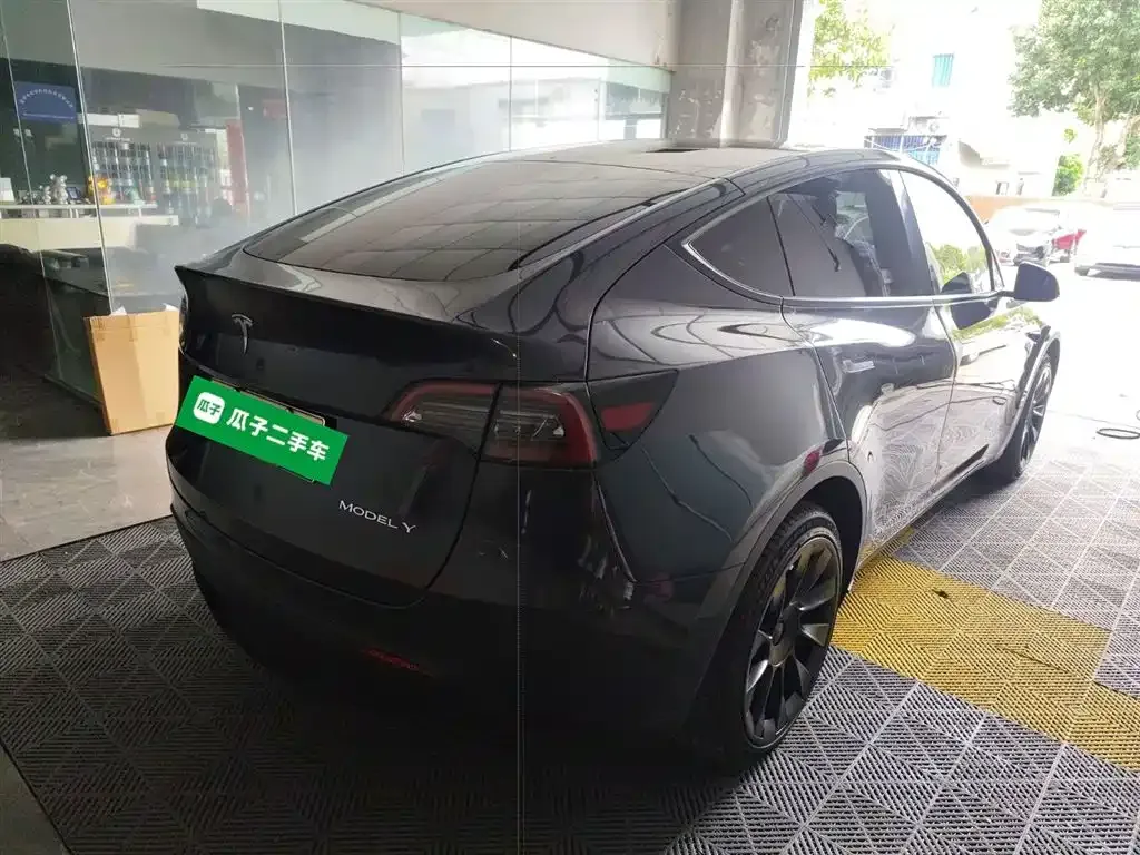 Tesla Model Y 2025 из CN, фото 9