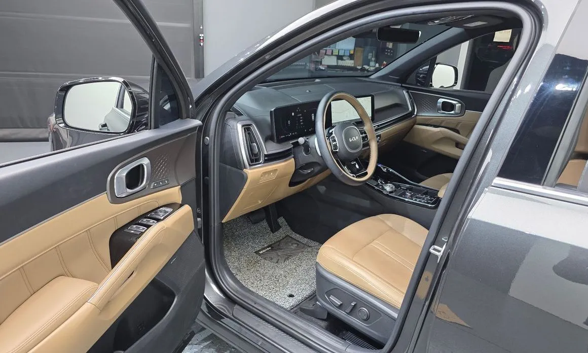 Kia Sorento — фото 7