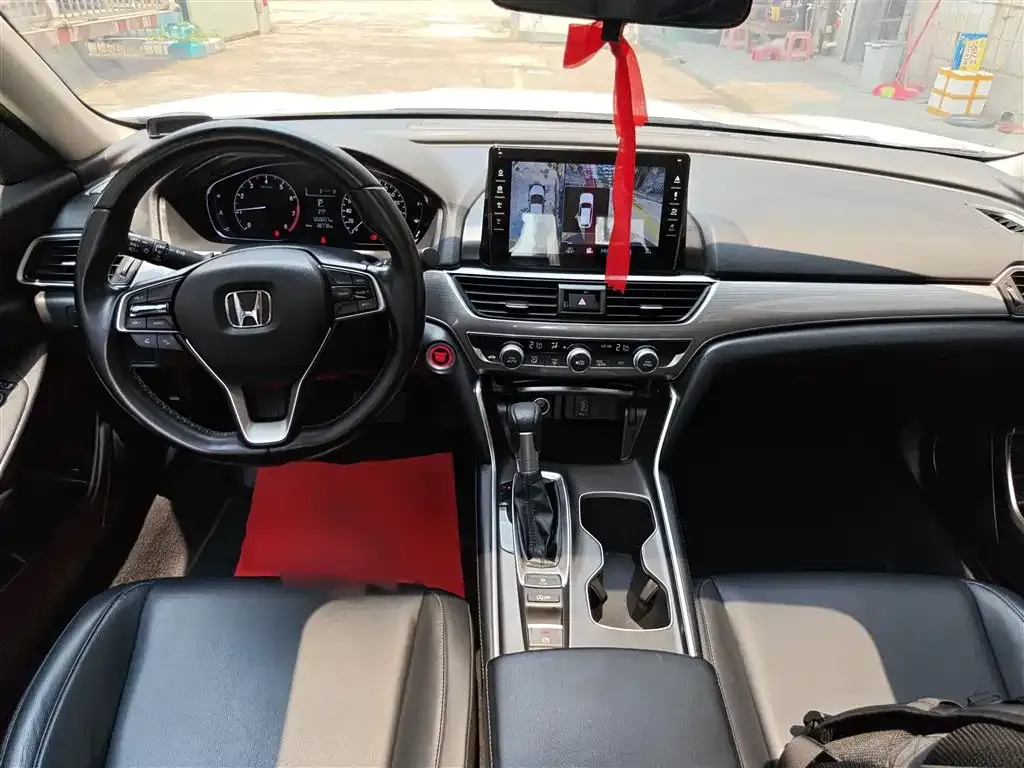 Honda Accord — фото 7