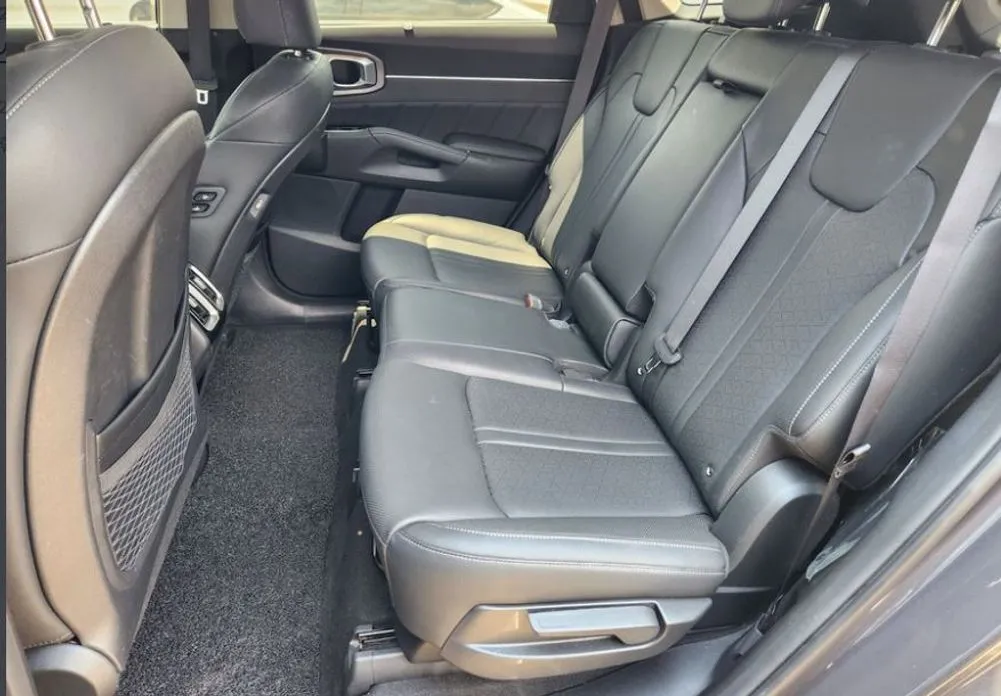 Kia Sorento — фото 10
