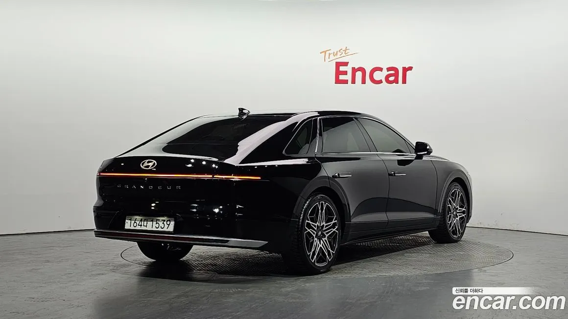 Hyundai Grandeur 2023 из KR, фото 3