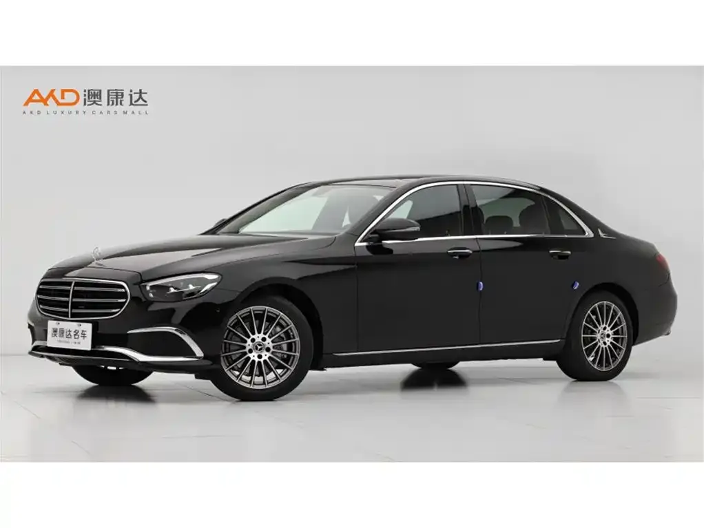 Mercedes-Benz E-Class — фото 1