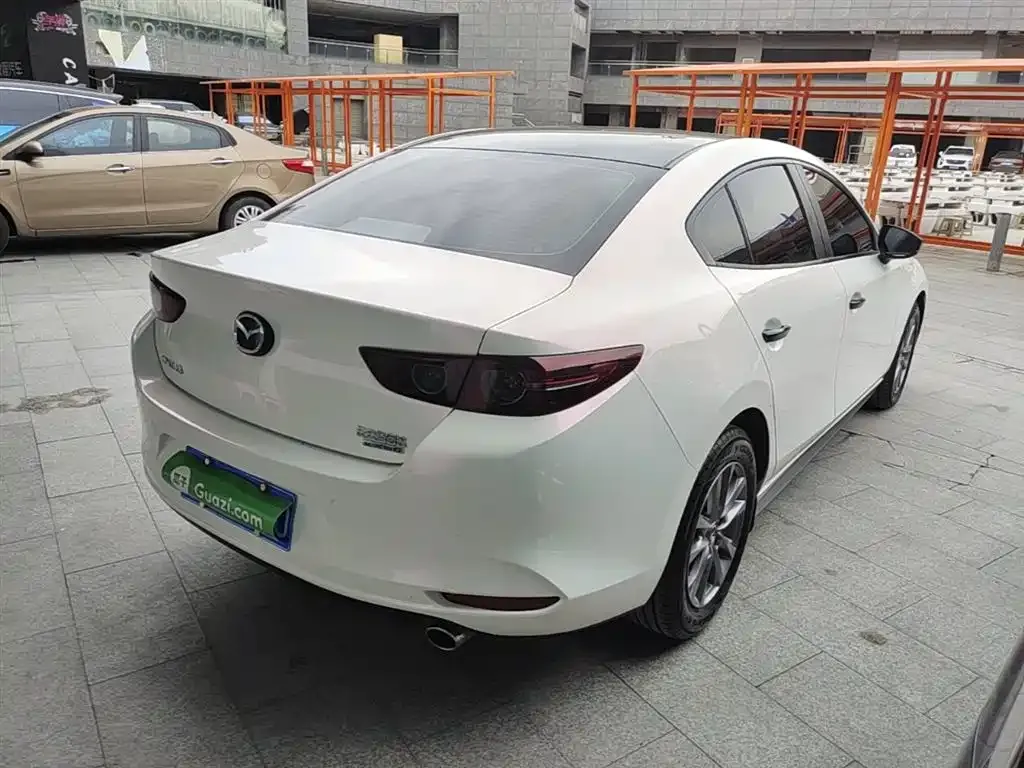 Mazda 3 Axela — фото 10