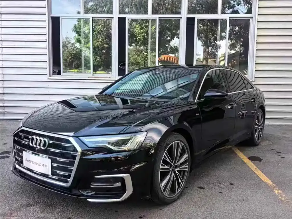Audi A6L — фото 1