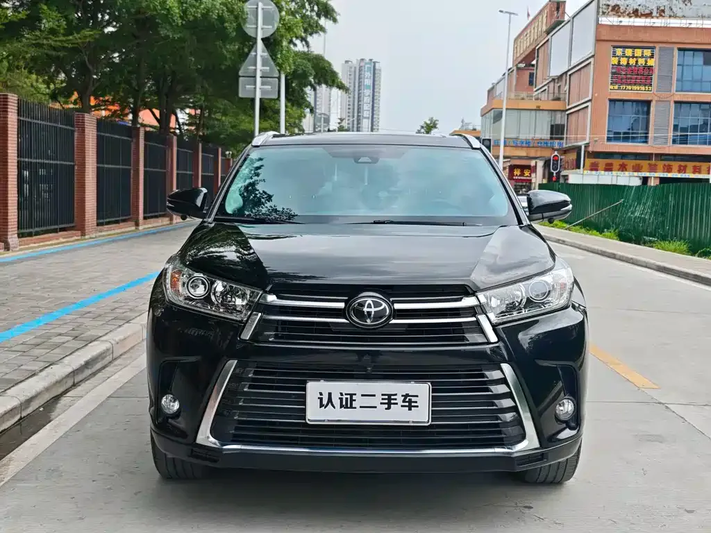 Toyota Highlander — фото 3