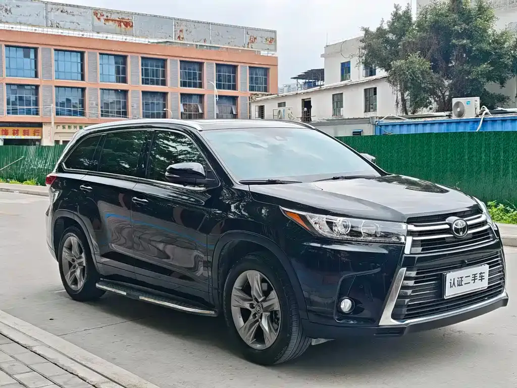 Toyota Highlander — фото 2