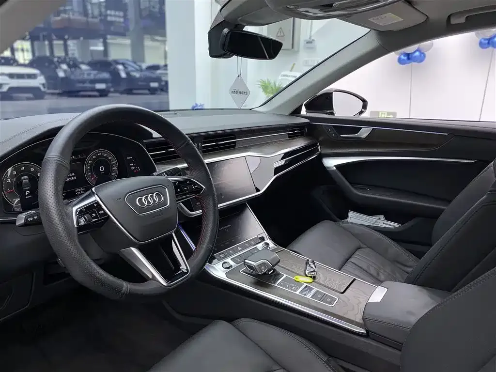 Audi A6L — фото 6