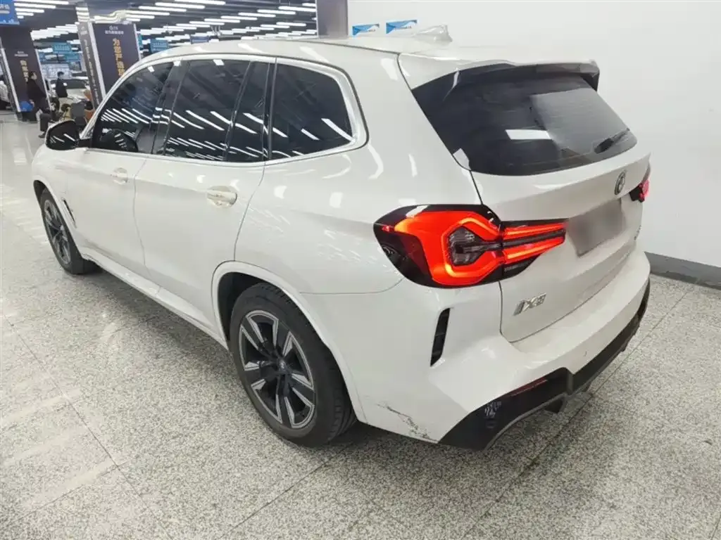 BMW iX3 2024 из CN, фото 2