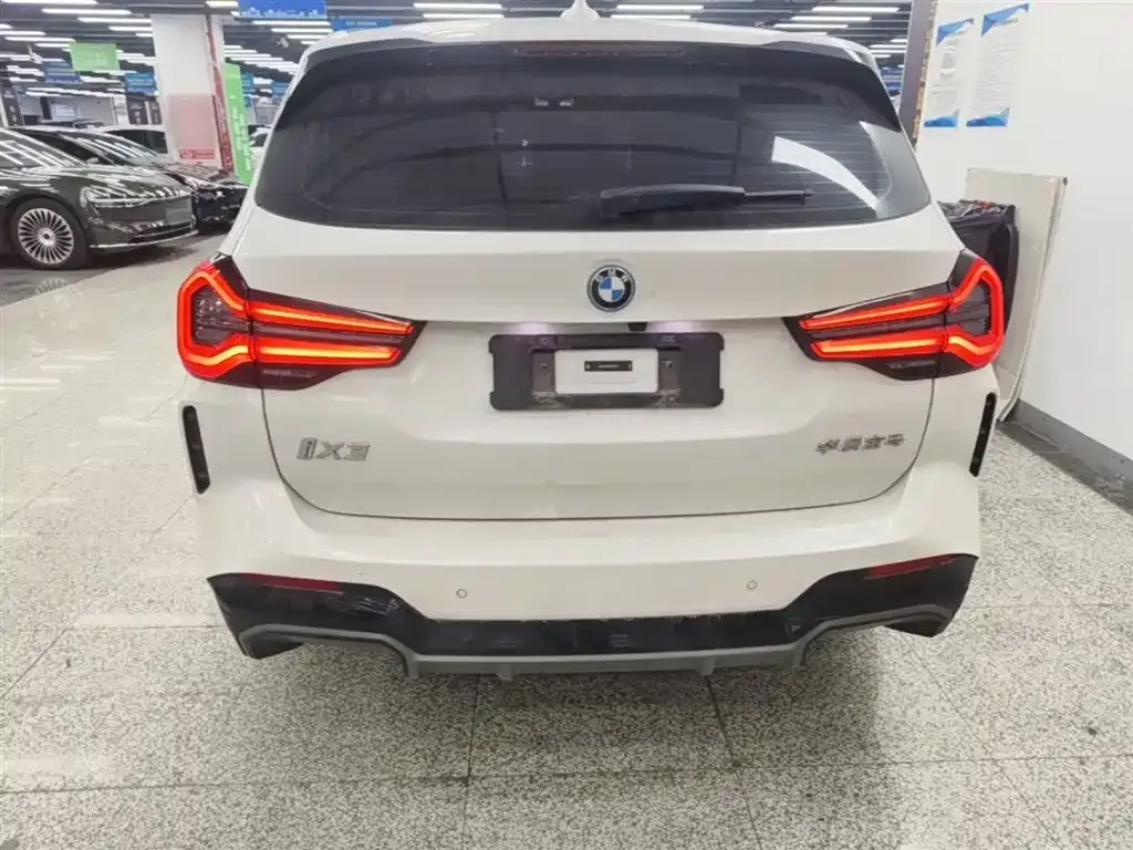 BMW iX3 2024 из CN, фото 7