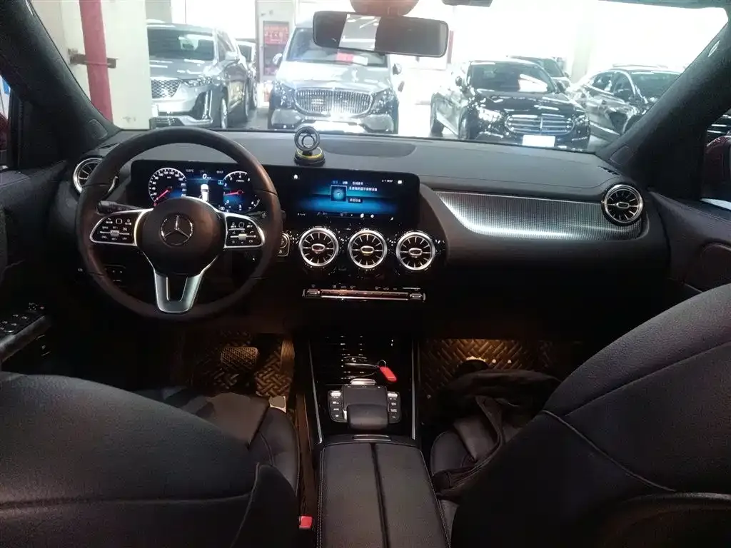 Mercedes-Benz GLA — фото 8