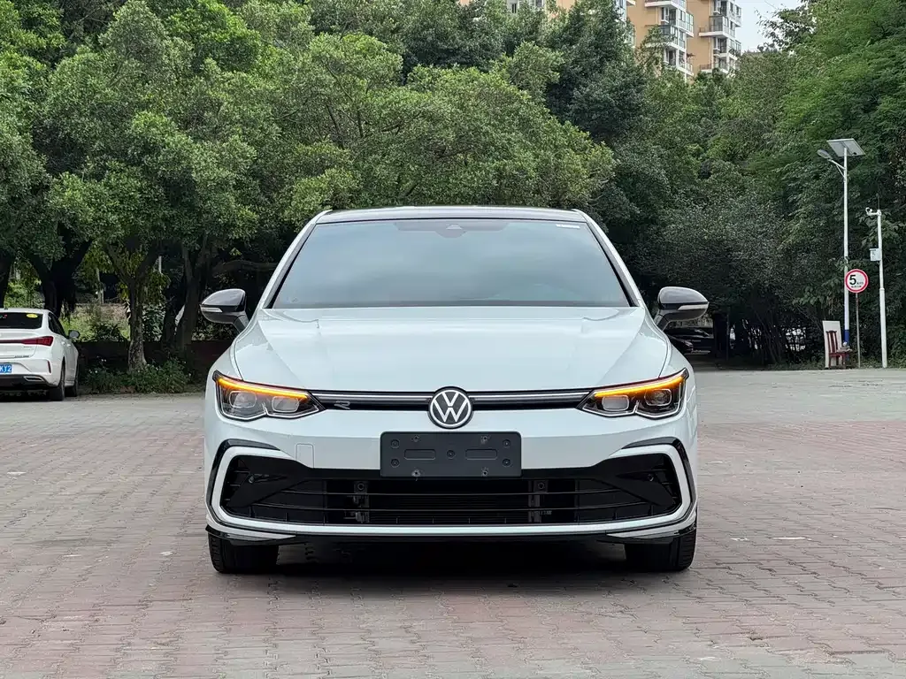 Volkswagen Golf — фото 7