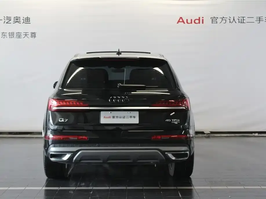 Audi Q7 — фото 6