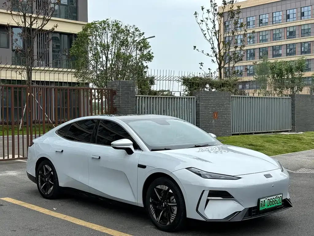 Geely Galaxy E8 2024 из CN, фото 8