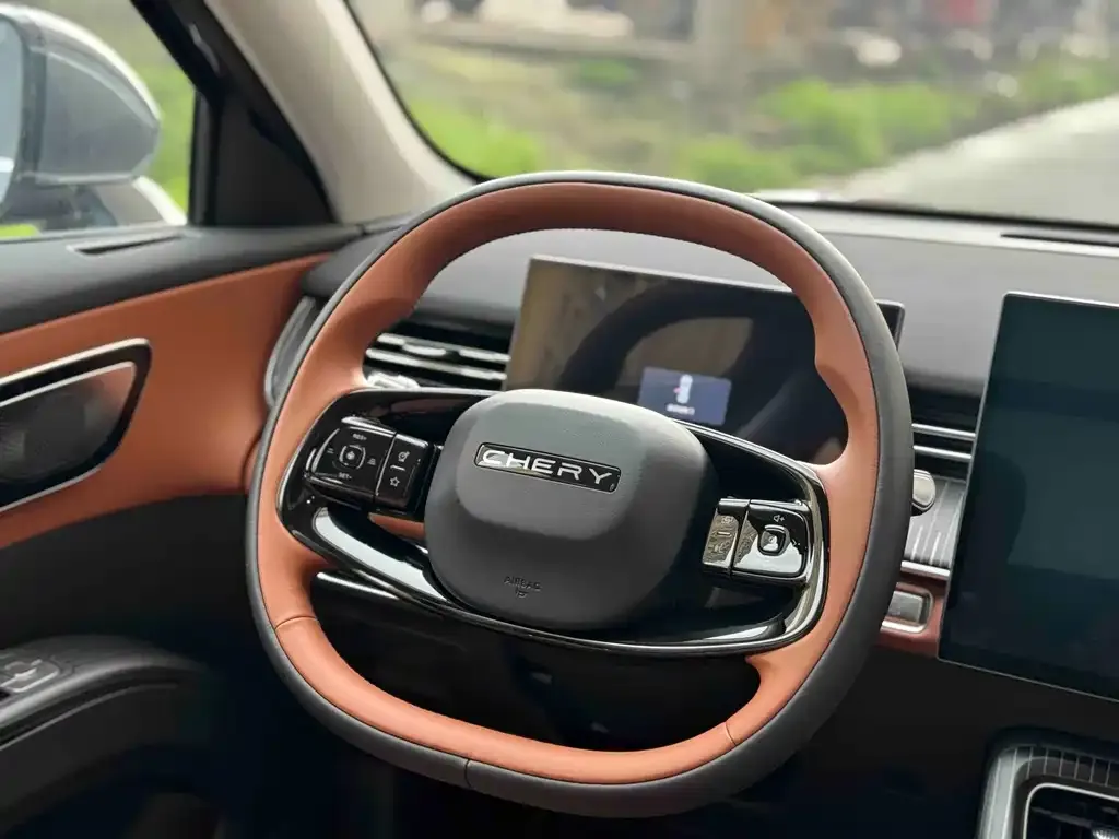 Chery Tiggo 8 — фото 3