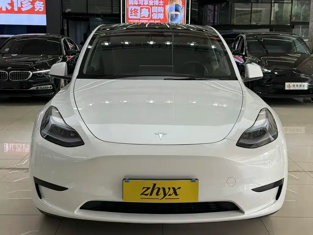 Tesla Model Y — фото 4