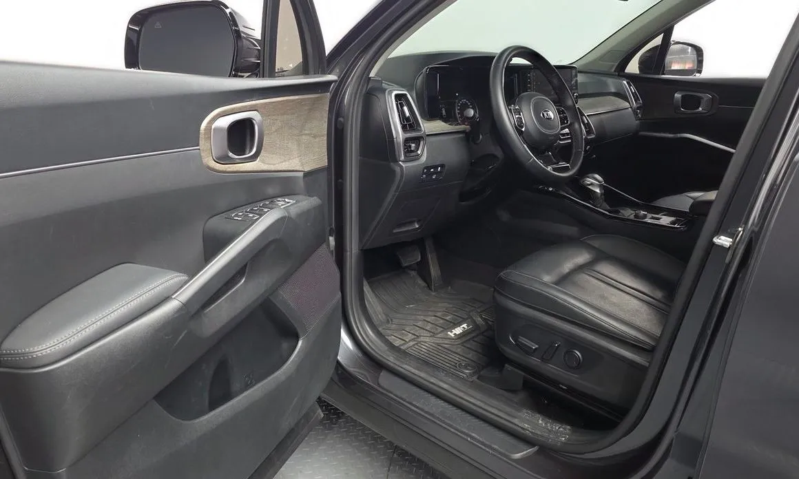 Kia Sorento — фото 7