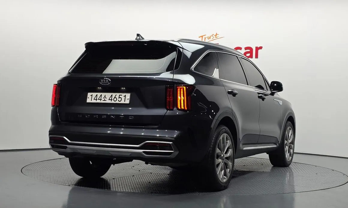 Kia Sorento — фото 6
