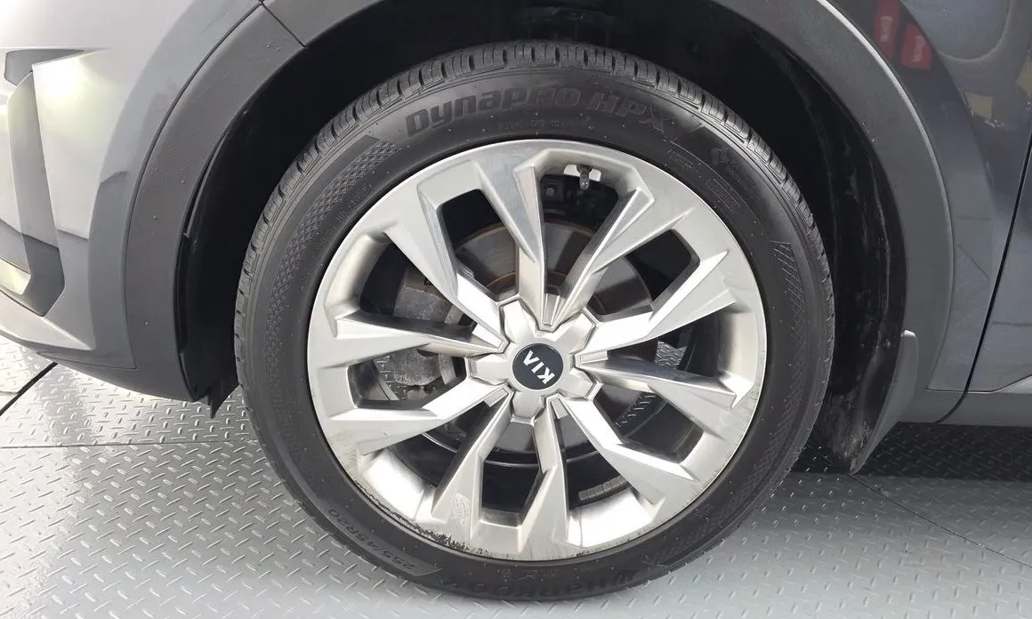 Kia Sorento — фото 8