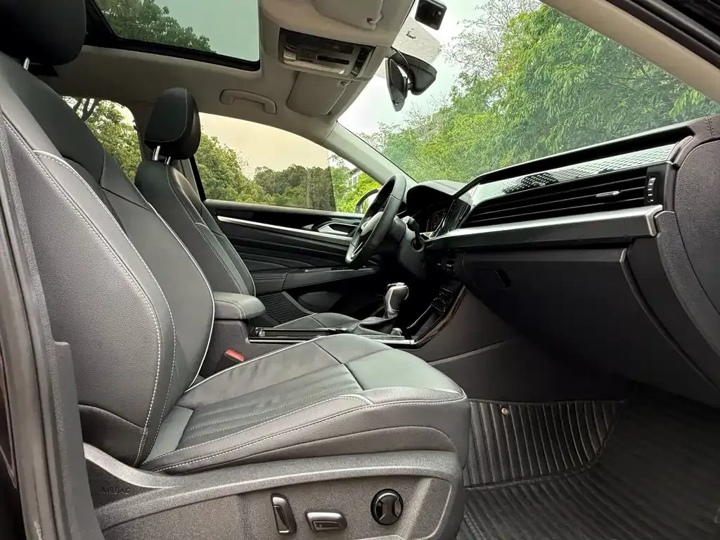 Volkswagen Passat — фото 7