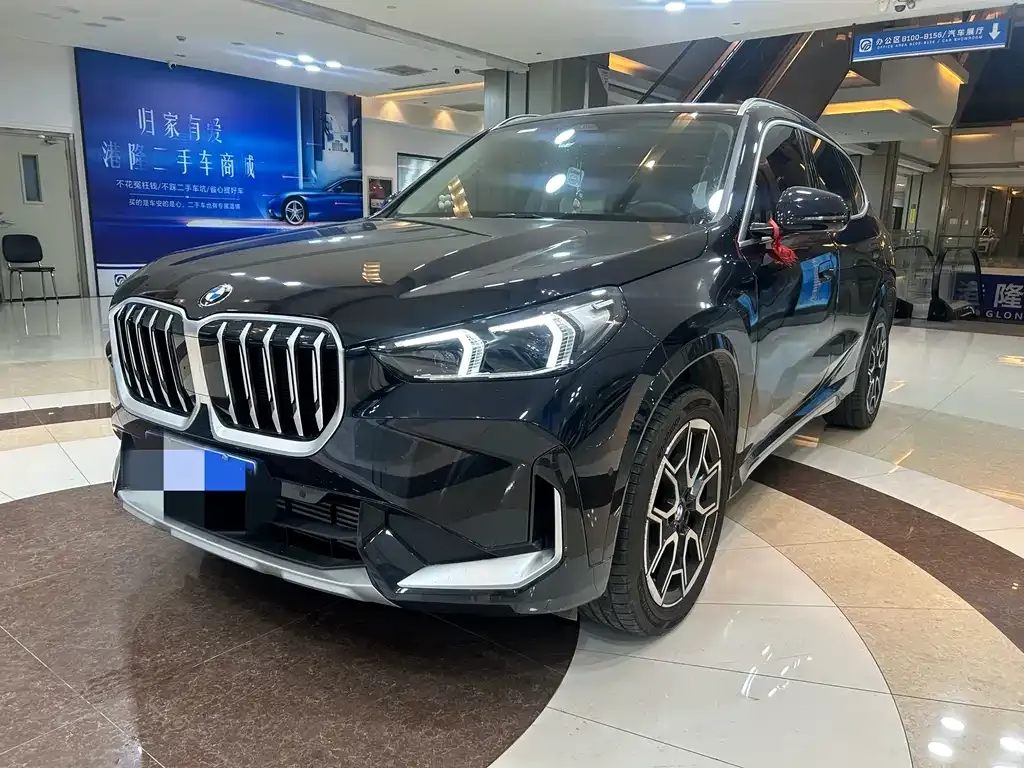 BMW X1 — фото 1