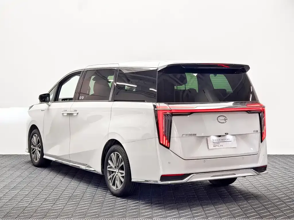 GAC Motor Trumpchi M8 — фото 10