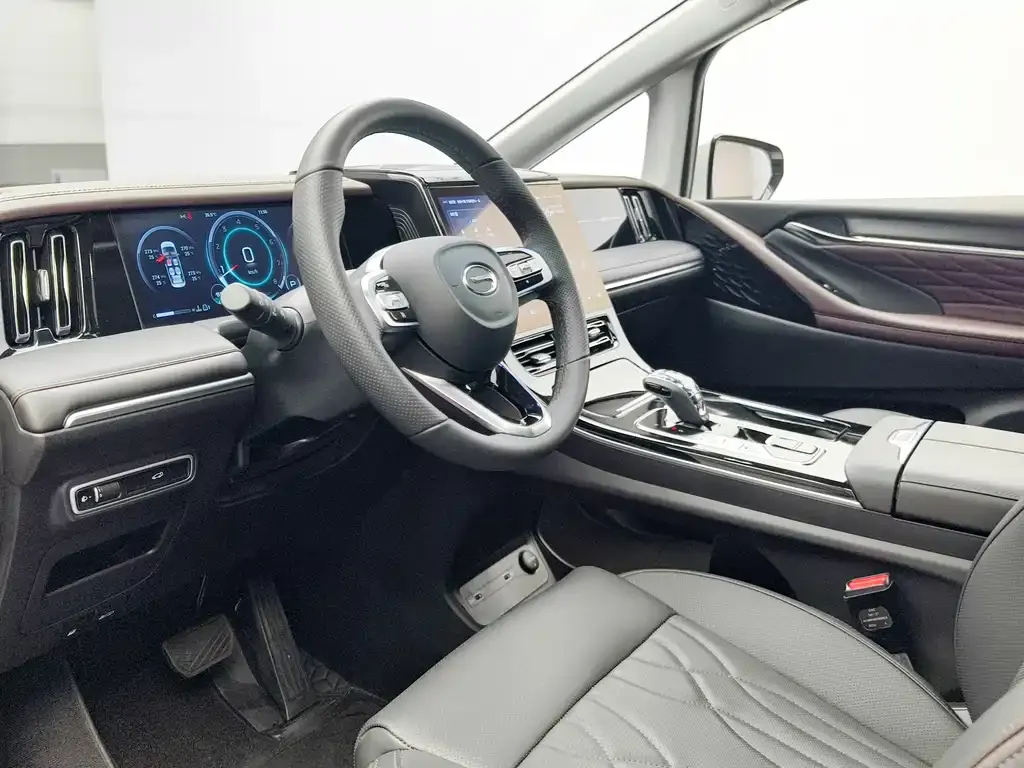 GAC Motor Trumpchi M8 — фото 4