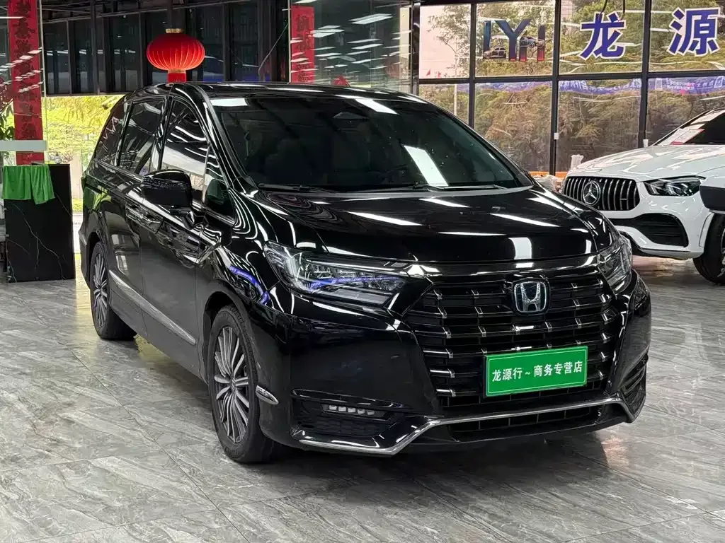 Honda Elysion 2024 из CN, фото 10